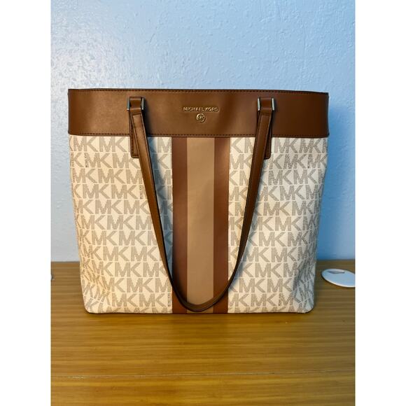 Michael Kors Morgan Canvas Tote Large Tan White Felt Organizer Preppy Twee - Picture 2 of 9
